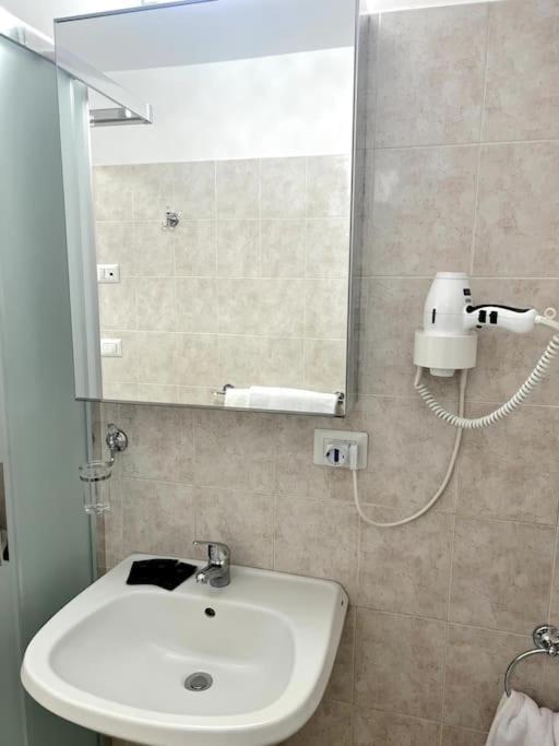 Hotel Virginia Apartaments - Stazione Termini Rom Eksteriør billede